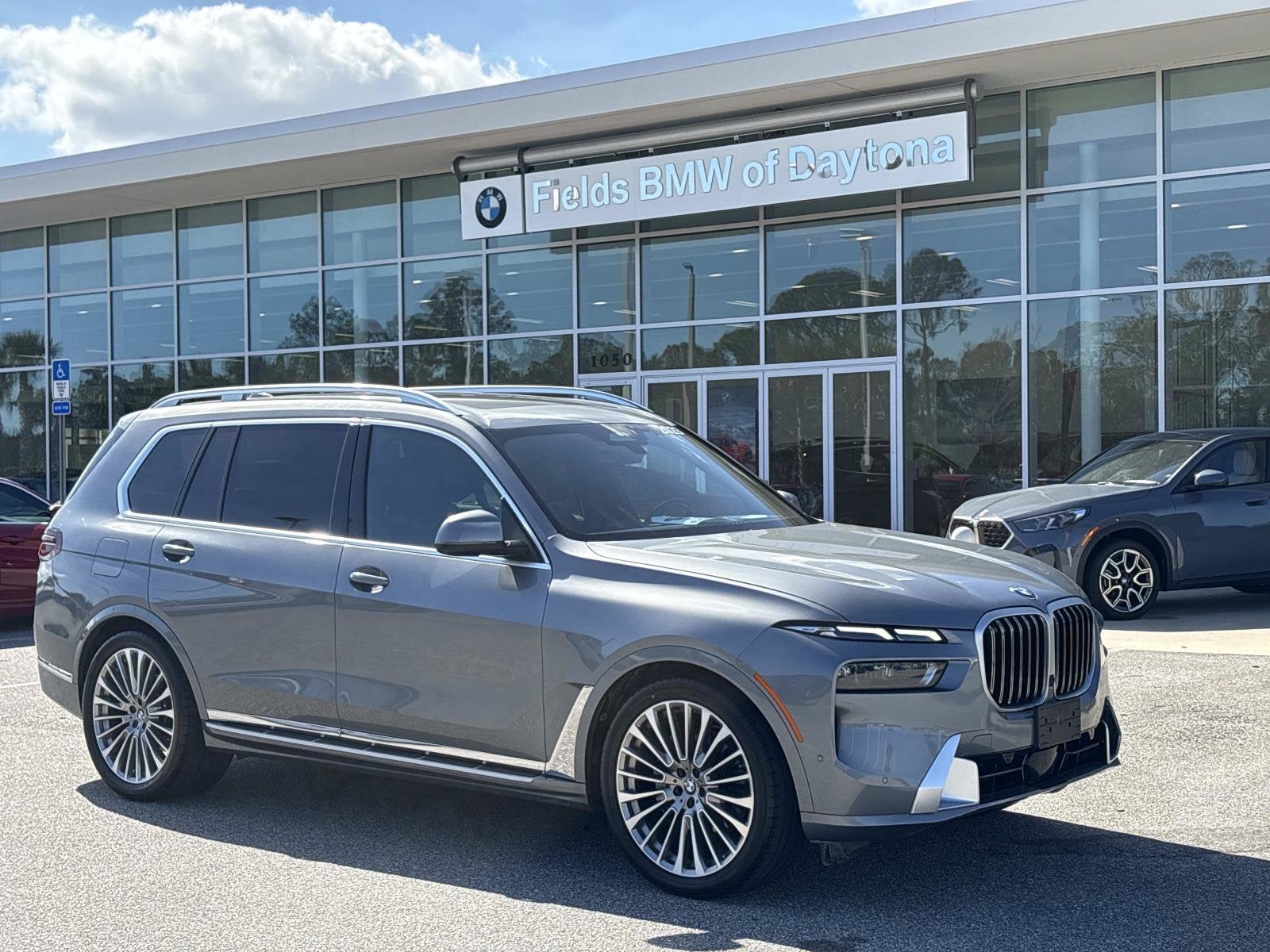2023 BMW X7
